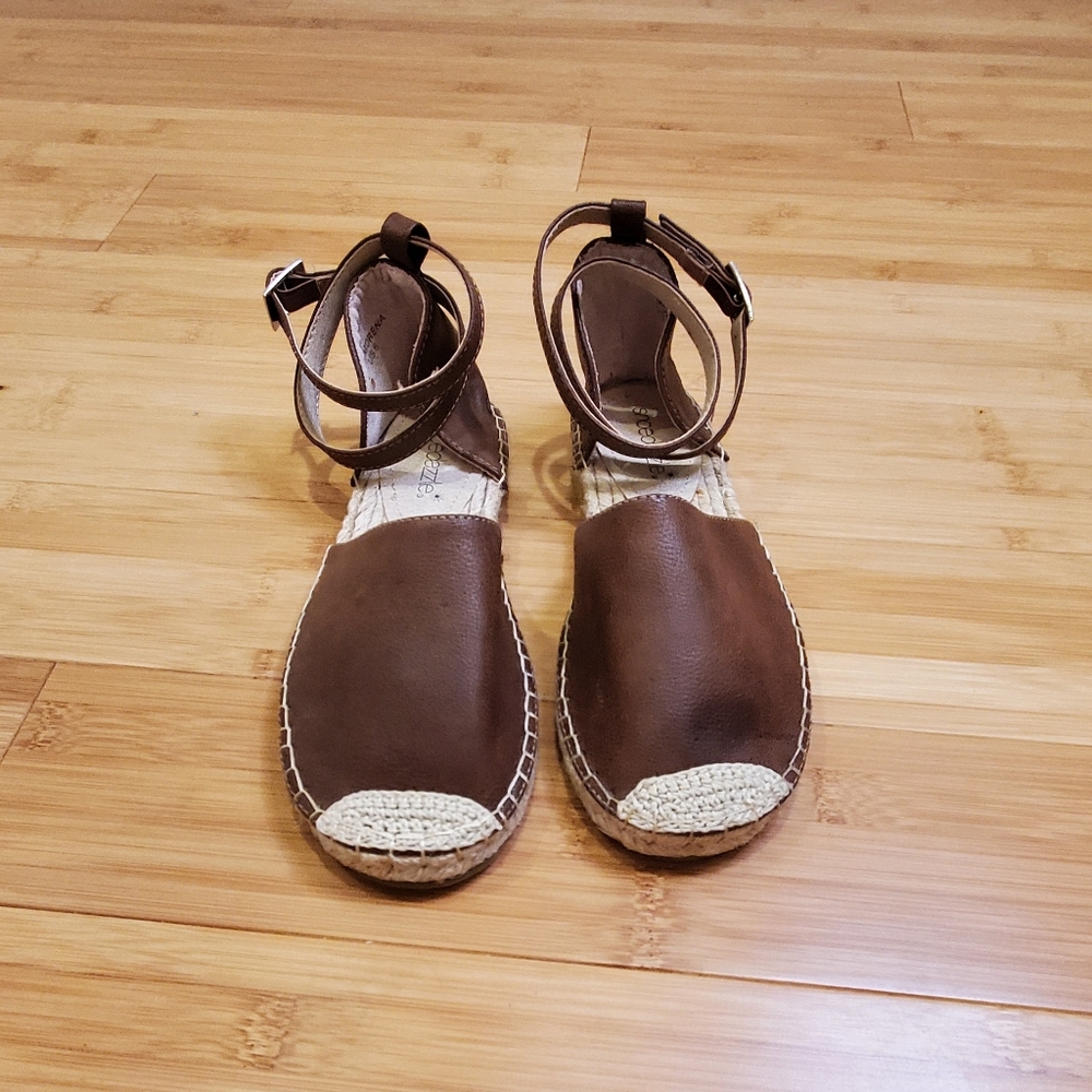 Shoedazzle espadrilles with ankle strap